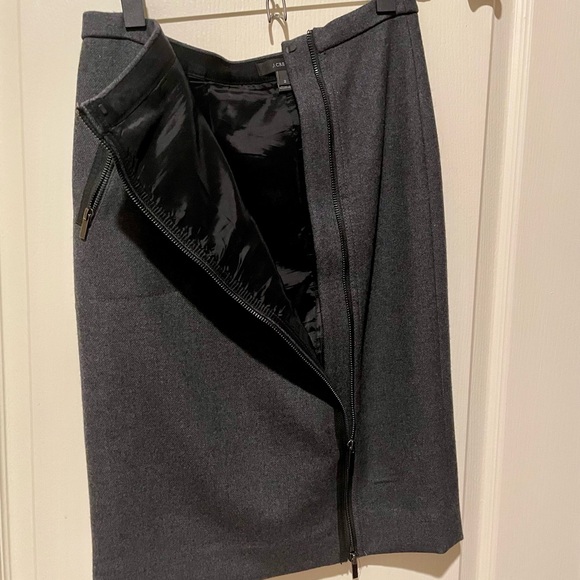 J Crew Charcoal Gray Zip-Front Wool Pencil Skirt Size 2 Fully Lined - Picture 3 of 8
